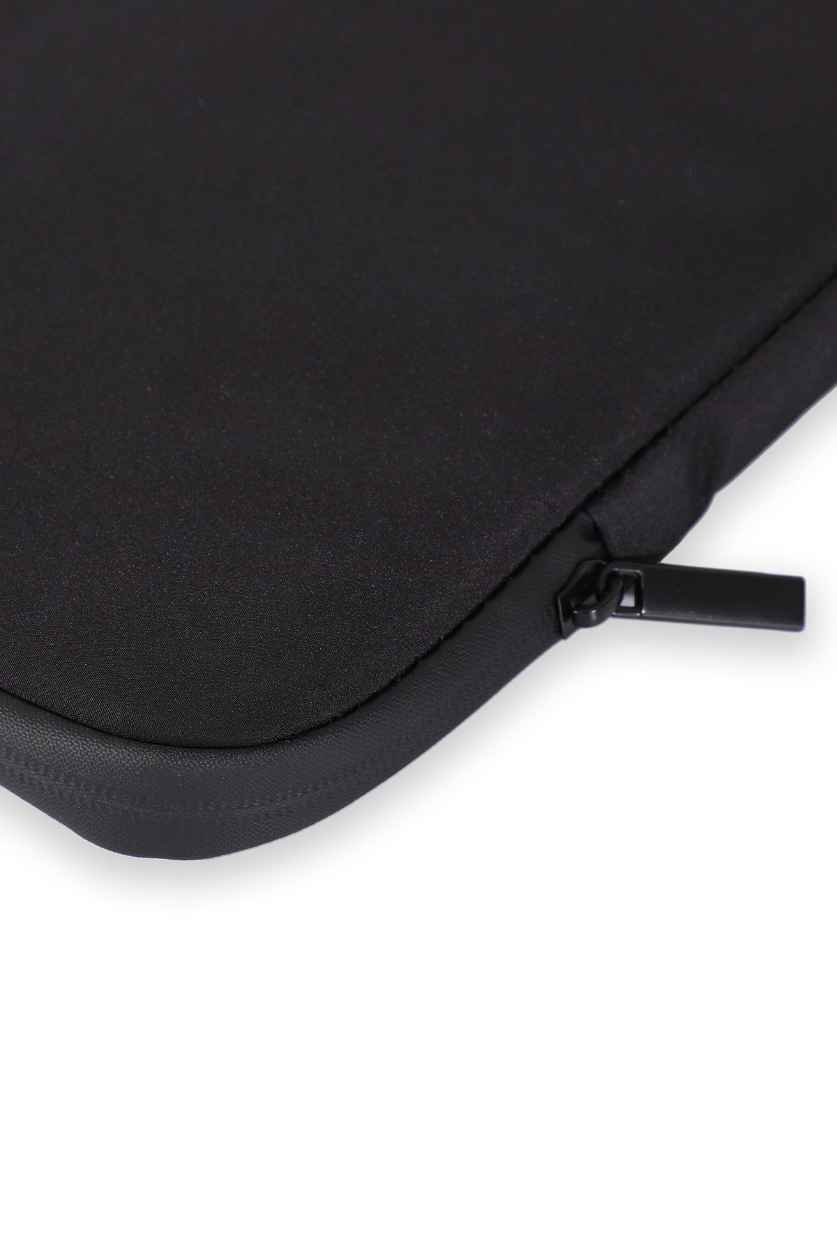 UrbanShield Su Geçirmez Notebook Çantası