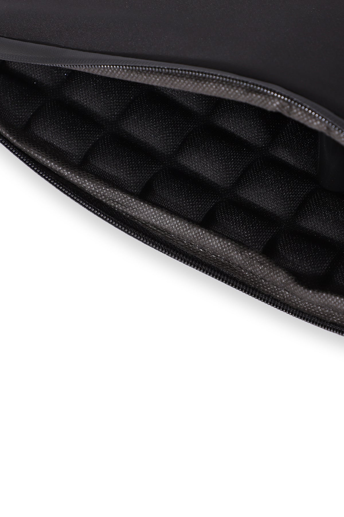 UrbanShield Su Geçirmez Notebook Çantası