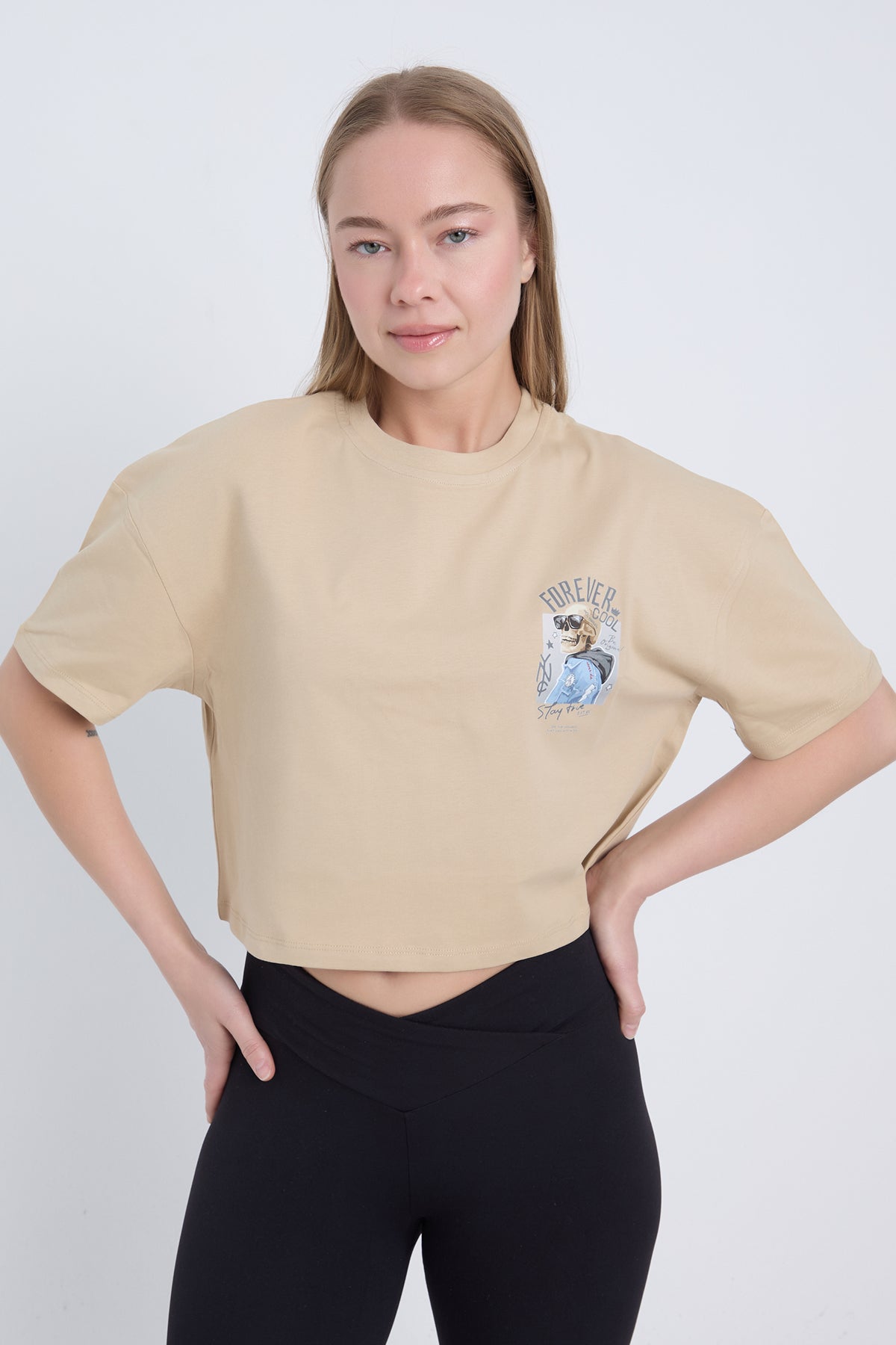 Kadın Oversize Forever Baskılı Siyah Bej Crop