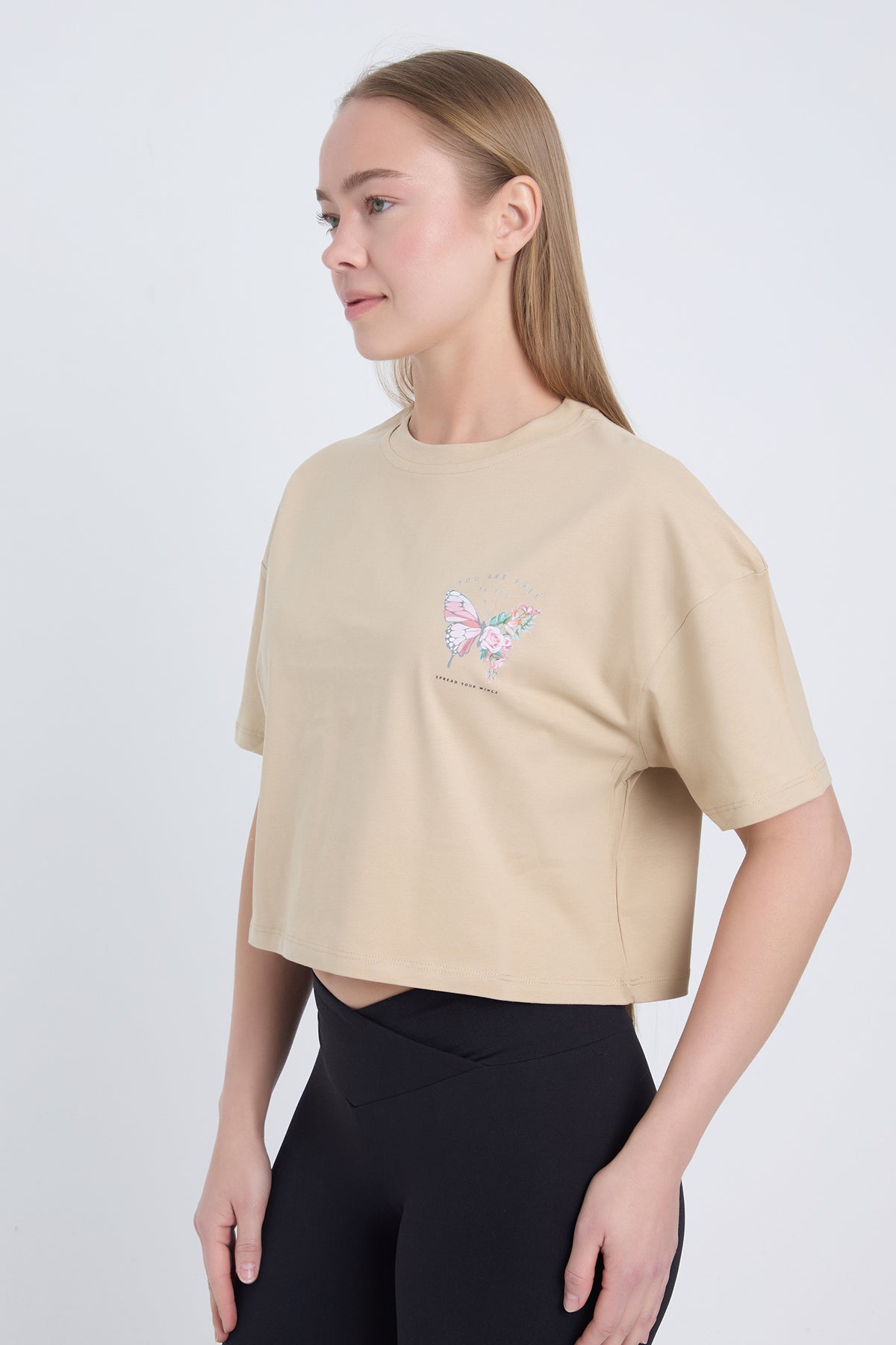 Kadın Oversize You Are Free To Fly Baskılı Bej Renk Crop