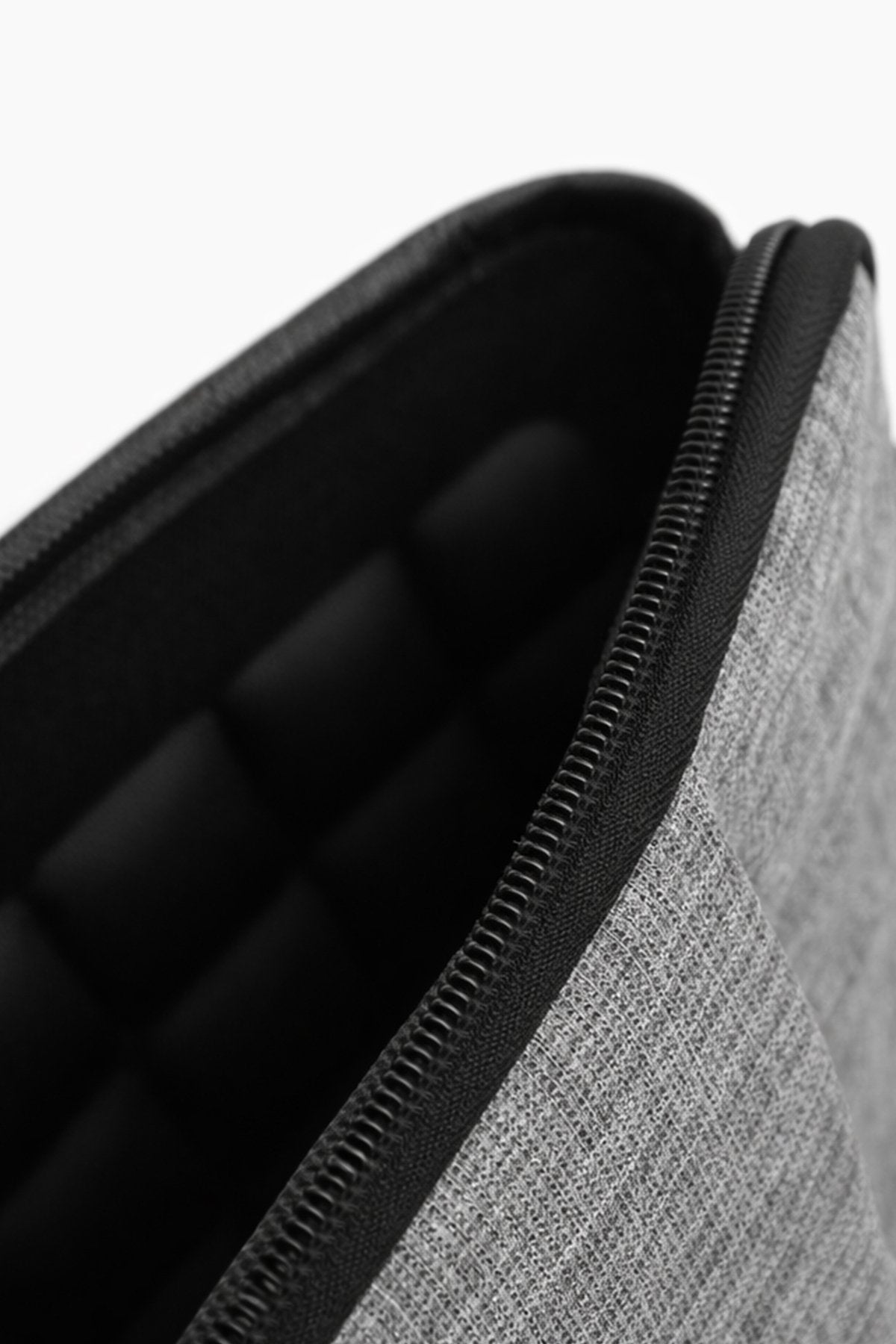 Sera Mono Su Geçirmez Notebook Çantası