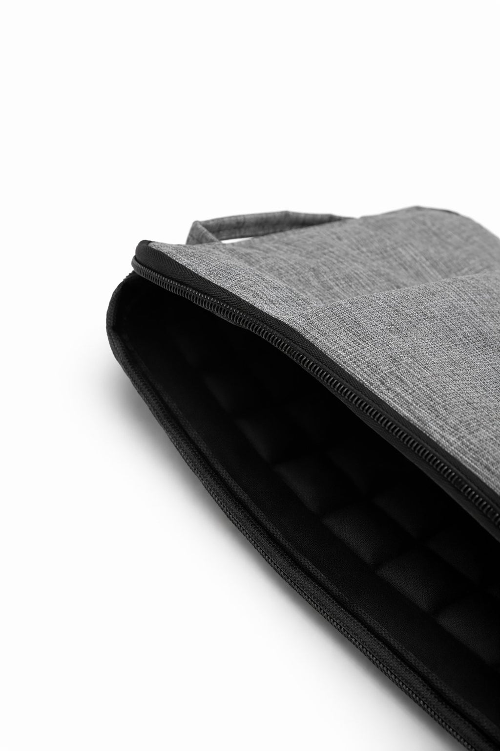 Sera Mono Su Geçirmez Notebook Çantası